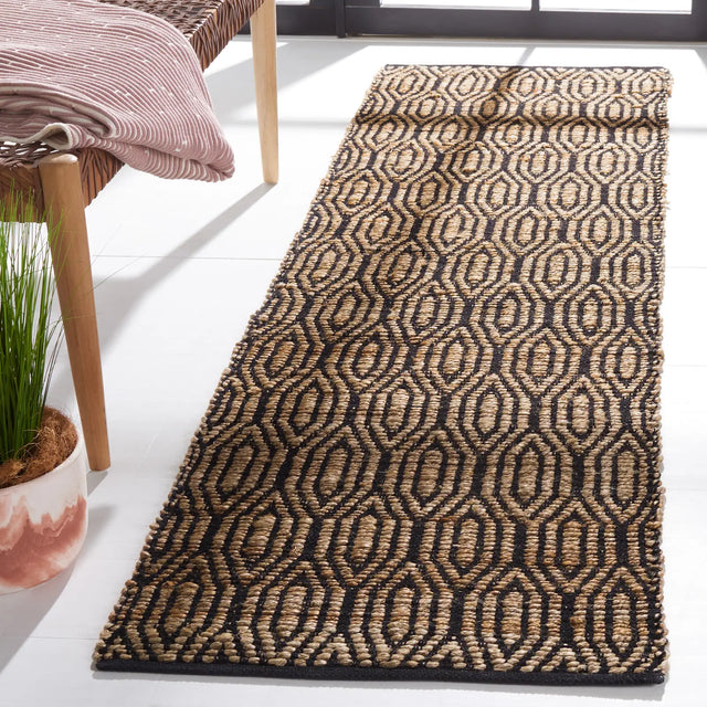 Safavieh Cape Cod 2'-3" x 12'-0" Rug in Black / Natural