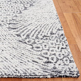 Safavieh Ebony 4'-0" x 6'-0" Rug in Black / Ivory