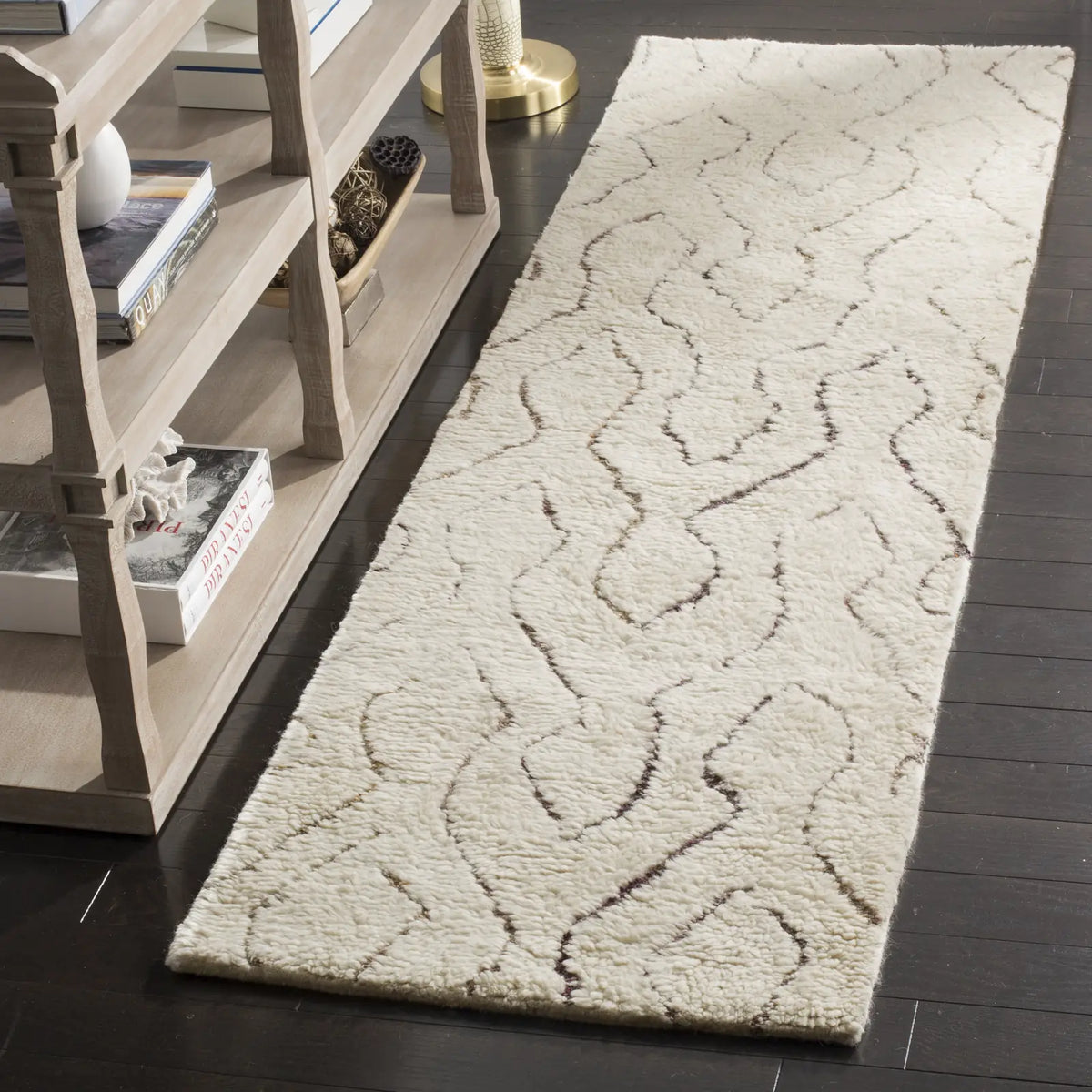 Safavieh Casablanca 2'-3" x 8'-0" Rug in Ivory / Multi
