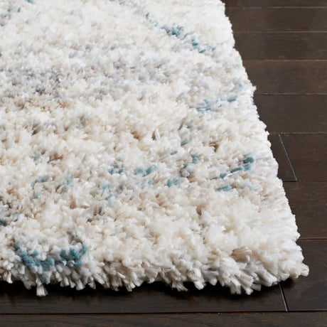 Safavieh Fontana Shag  800 4'-0" x 6'-0" Rug in Turquoise / Ivory
