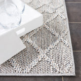 Safavieh Global 4'-0" x 6'-0" Rug in Grey / Ivory