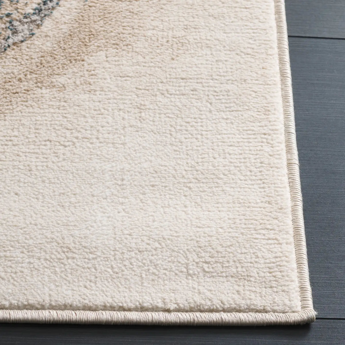Safavieh Orchard 4'-0" x 6'-0" Rug in Ivory / Blue