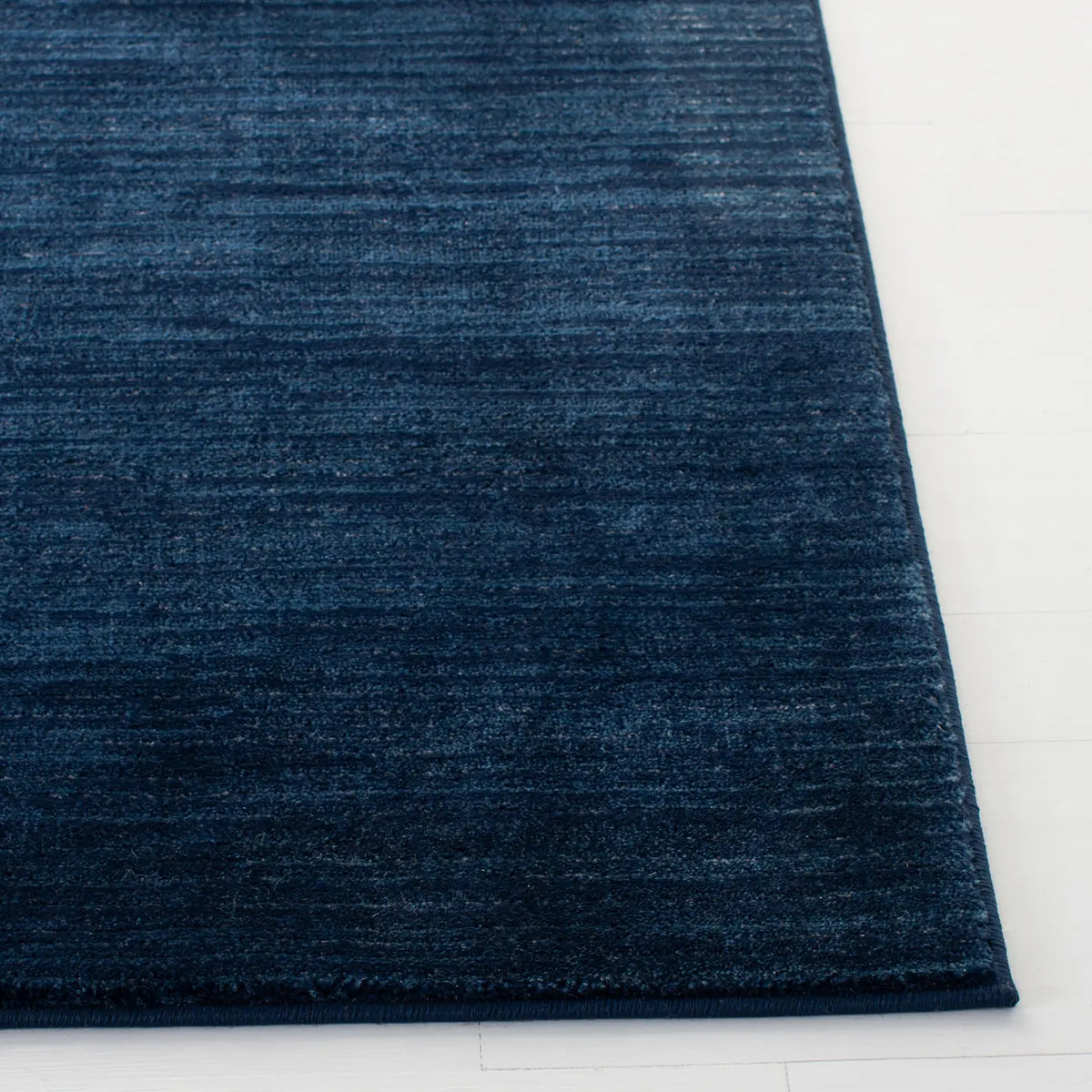 Safavieh Vision 4'-0" x 6'-0" Rug in Navy