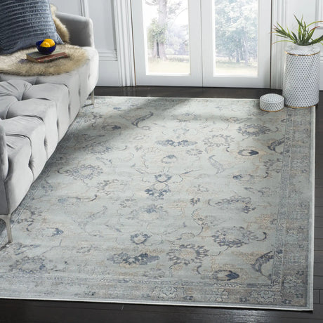 Safavieh Vintage 4'-0" x 5'-7" Rug in Light Blue