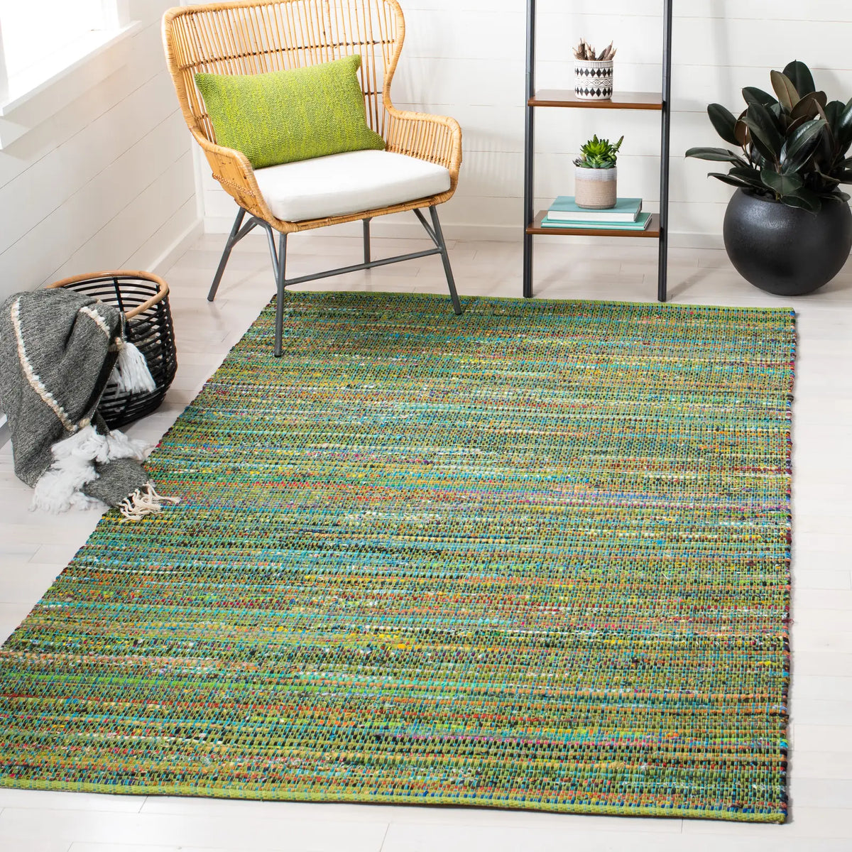Safavieh Nantucket 5'-0" x 8'-0" Rug in Green