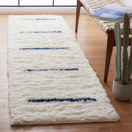 Safavieh Kenya 2'-3" x 8'-0" Rug in Ivory / Navy