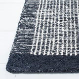 Safavieh Metro 4'-0" x 6'-0" Rug in Ivory / Black