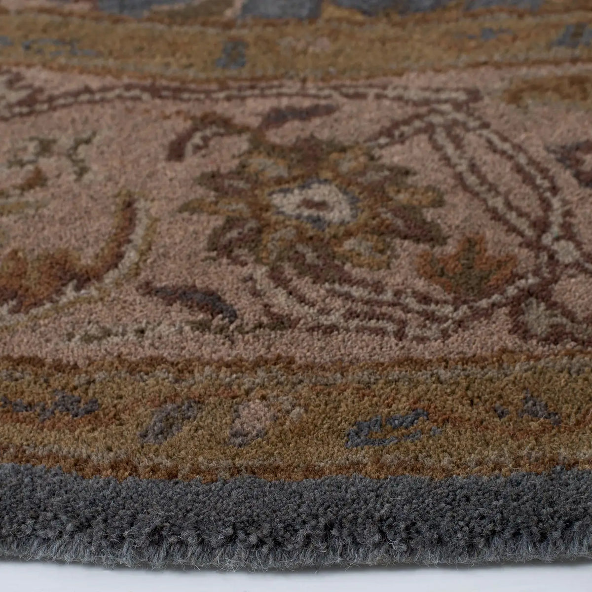 Safavieh Heritage 6'-0" x 6'-0" Rug in Blue / Beige
