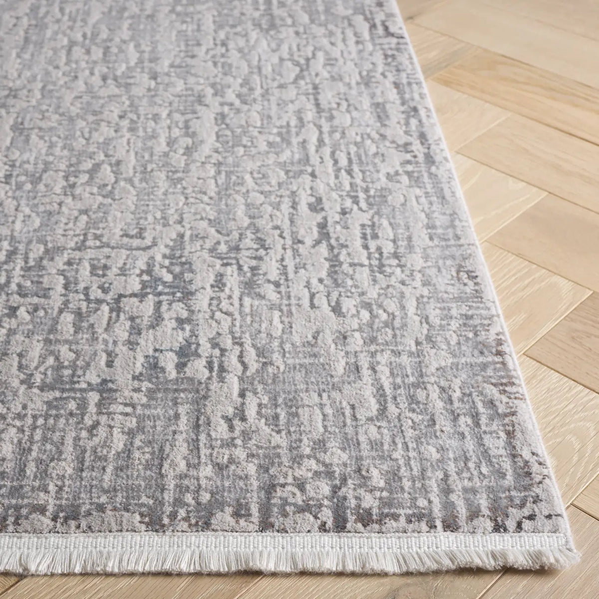 Safavieh Platinum 4'-0" x 6'-0" Rug in Grey / Beige