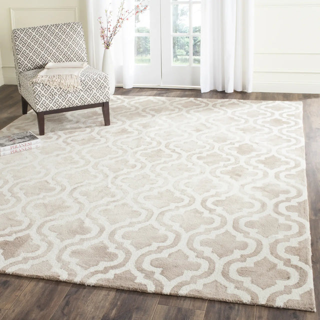 Safavieh Dip Dye 10'-0" x 14'-0" Rug in Beige / Ivory