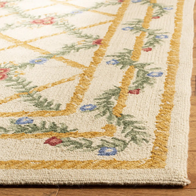 Safavieh Chelsea 3'-9" x 5'-9" Rug in Ivory