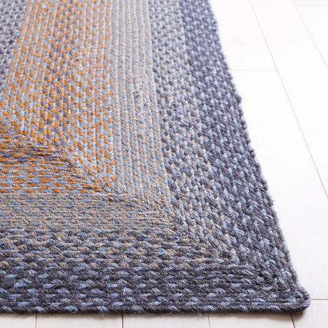 Safavieh Braided 4'-0" x 6'-0" Rug in Grey / Brown