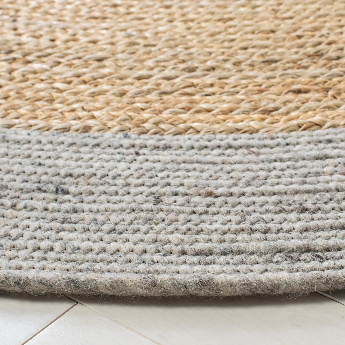 Safavieh Braided 5'-0" x 5'-0" Rug in Silver / Natural