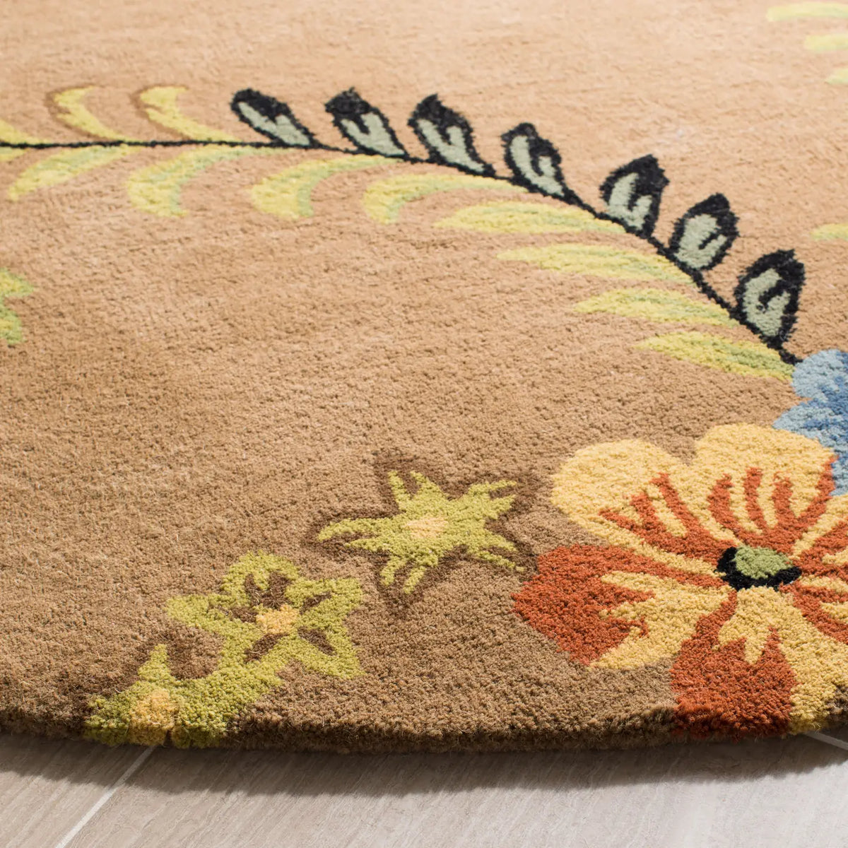 Safavieh Soho 6'-0" x 6'-0" Rug in Brown / Multi