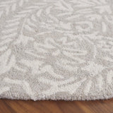 Safavieh Ebony 6'-0" x 6'-0" Rug in Light Grey / Ivory