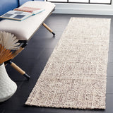 Safavieh Classic Vintage 2'-3" x 8'-0" Rug in Natural / Ivory