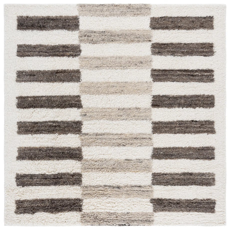 Safavieh Vermont 6'-0" x 6'-0" Rug in Ivory / Grey