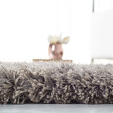 Safavieh Atlantic Shag 4'-0" x 6'-0" Rug in Grey