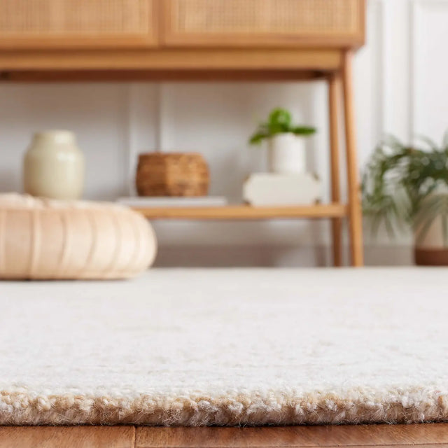 Safavieh Ebony 4'-0" x 6'-0" Rug in Gold / Ivory