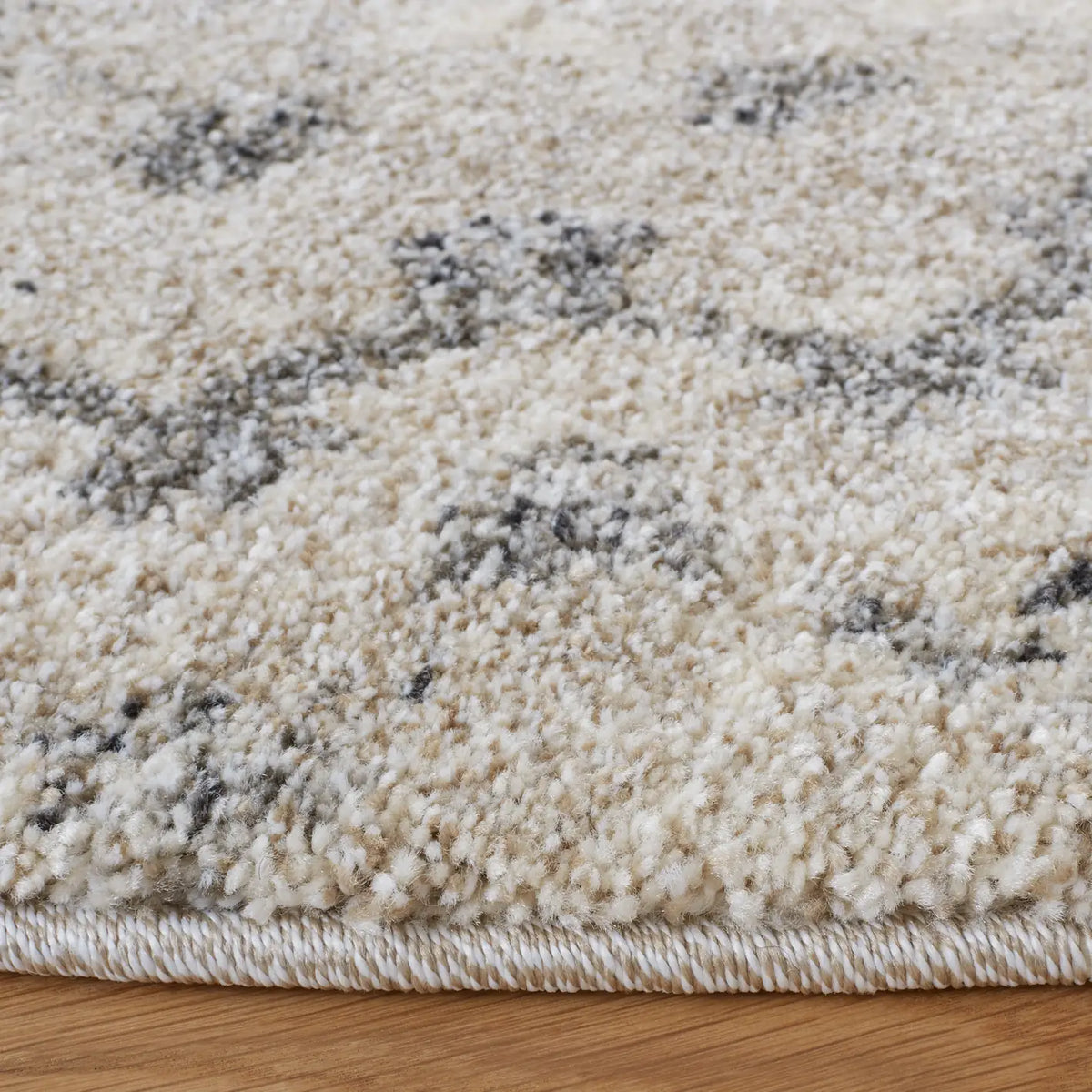 Safavieh Retro 6'-0" x 6'-0" Rug in Cream / Grey
