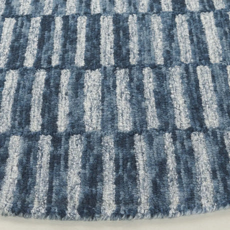 Safavieh Ebony 6'-0" x 6'-0" Rug in Navy / Light Blue