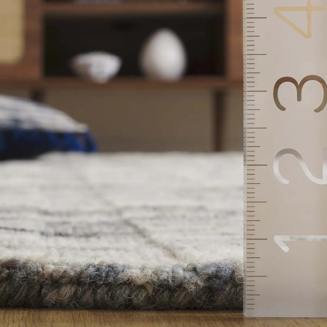 Safavieh Element 4'-0" x 6'-0" Rug in Navy / Ivory