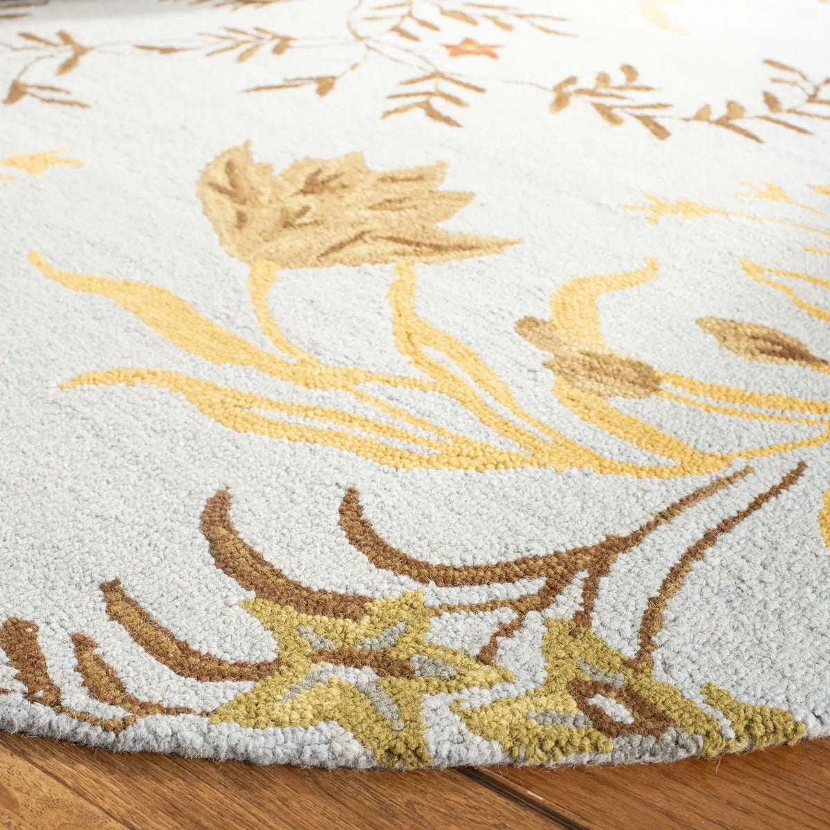 Safavieh Blossom 6'-0" x 6'-0" Rug in Blue / Multi