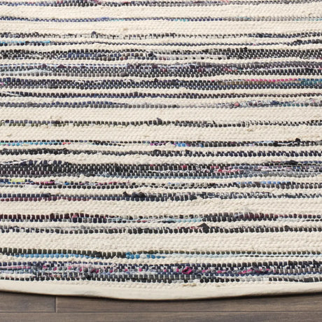 Safavieh Rag Rug 6'-0" x 6'-0" Rug in Ivory / Charcoal