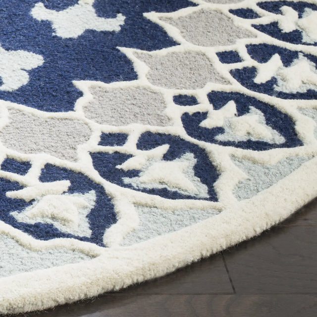 Safavieh Bellagio 5'-0" x 5'-0" Rug in Navy Blue / Ivory