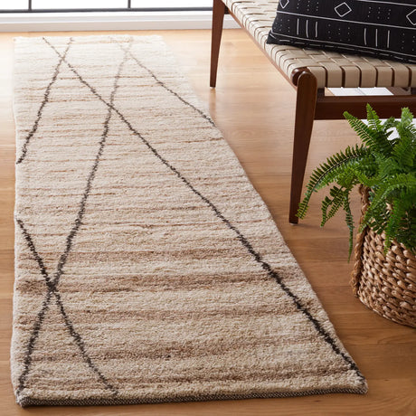 Safavieh Casablanca 2'-3" x 9'-0" Rug in Beige