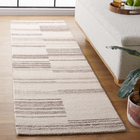 Safavieh Metro 2'-3" x 8'-0" Rug in Ivory / Brown