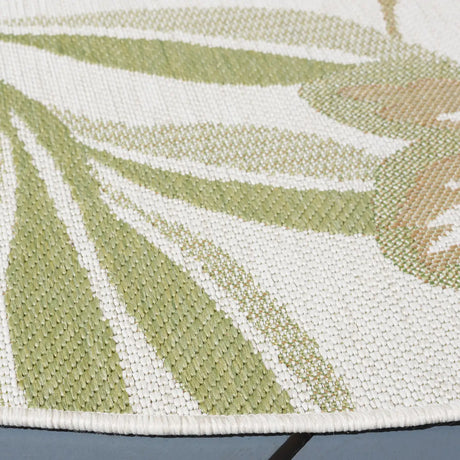 Safavieh Courtyard 6'-7" x 6'-7" Rug in Ivory / Green