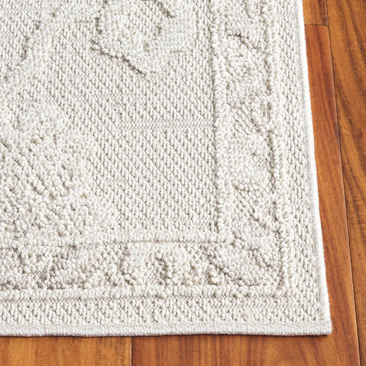 Safavieh Paros 4'-0" x 6'-0" Rug in Ivory