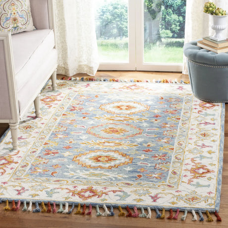 Safavieh Aspen 4'-0" x 6'-0" Rug in Blue / Ivory