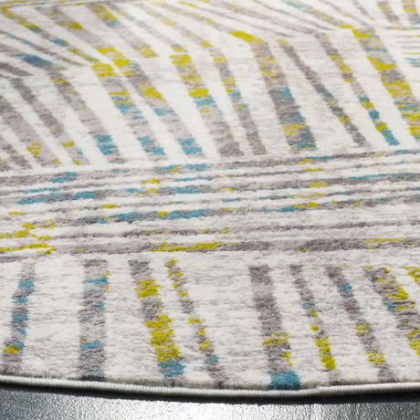 Safavieh Skyler 6'-7" x 6'-7" Rug in Grey / Green