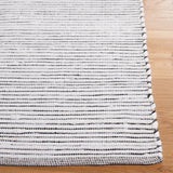 Safavieh Montauk 4'-0" x 6'-0" Rug in Brown / Ivory