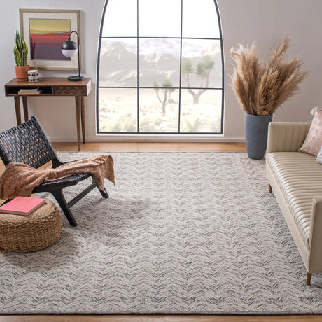 Safavieh Kilim 8'-0" x 10'-0" Rug in Grey / Beige
