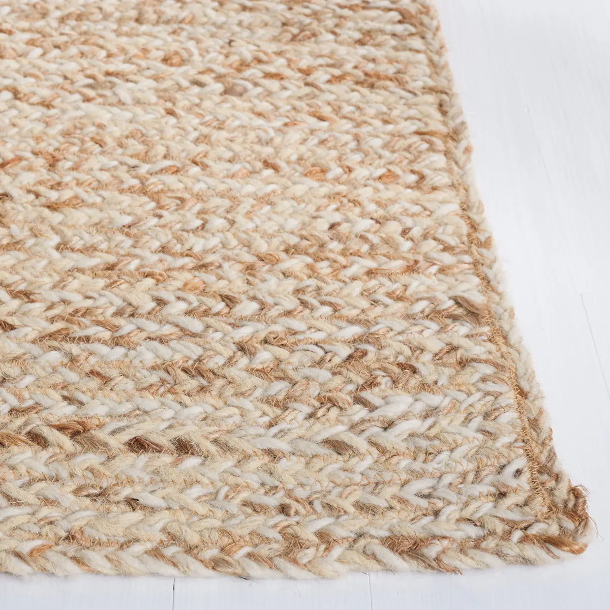 Safavieh Natural Fiber 4'-0" x 6'-0" Rug in Ivory / Natural