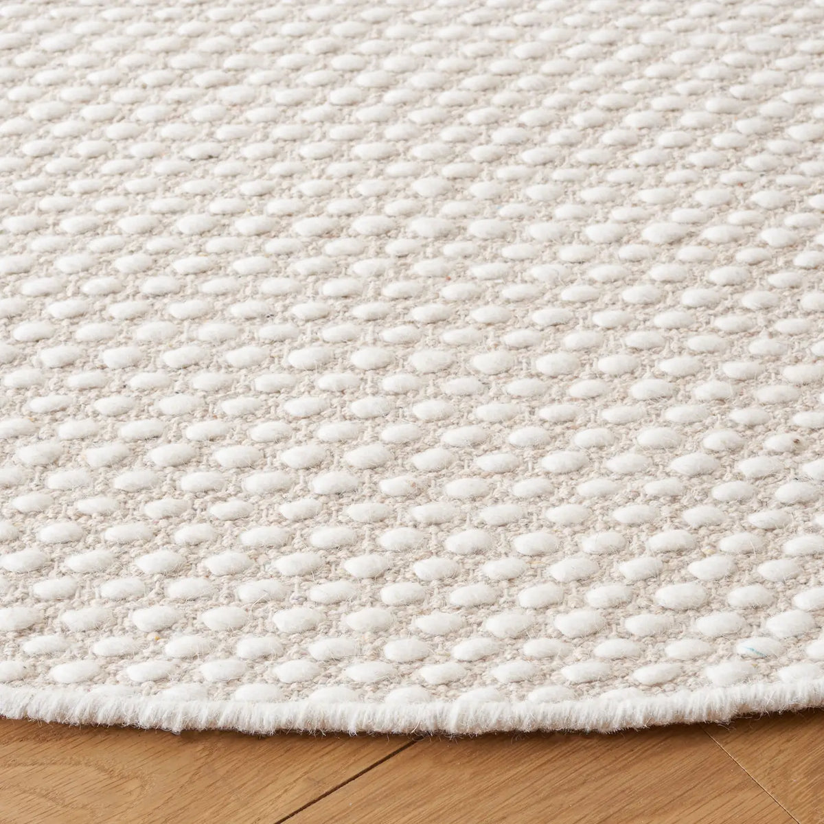 Safavieh Vermont 6'-0" x 6'-0" Rug in Ivory