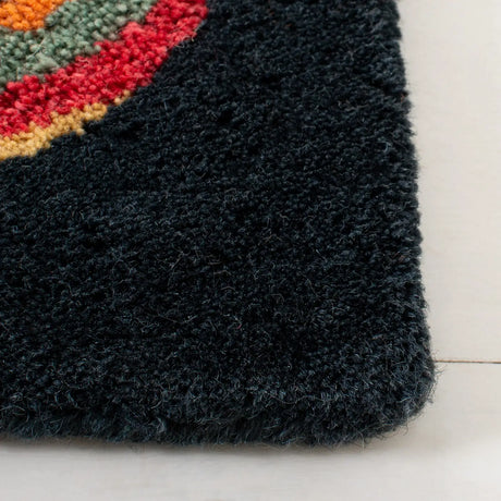 Safavieh Soho 3'-6" x 5'-6" Rug in Black / Multi
