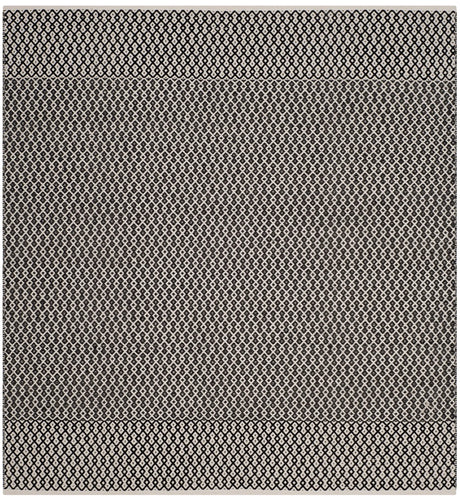 Safavieh Montauk 6'-0" x 6'-0" Rug in Ivory / Black