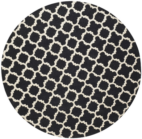 Safavieh Cambridge 6'-0" x 6'-0" Rug in Black / Ivory