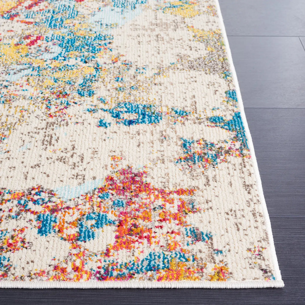 Safavieh Monaco 4'-0" x 5'-7" Rug in Ivory / Multi