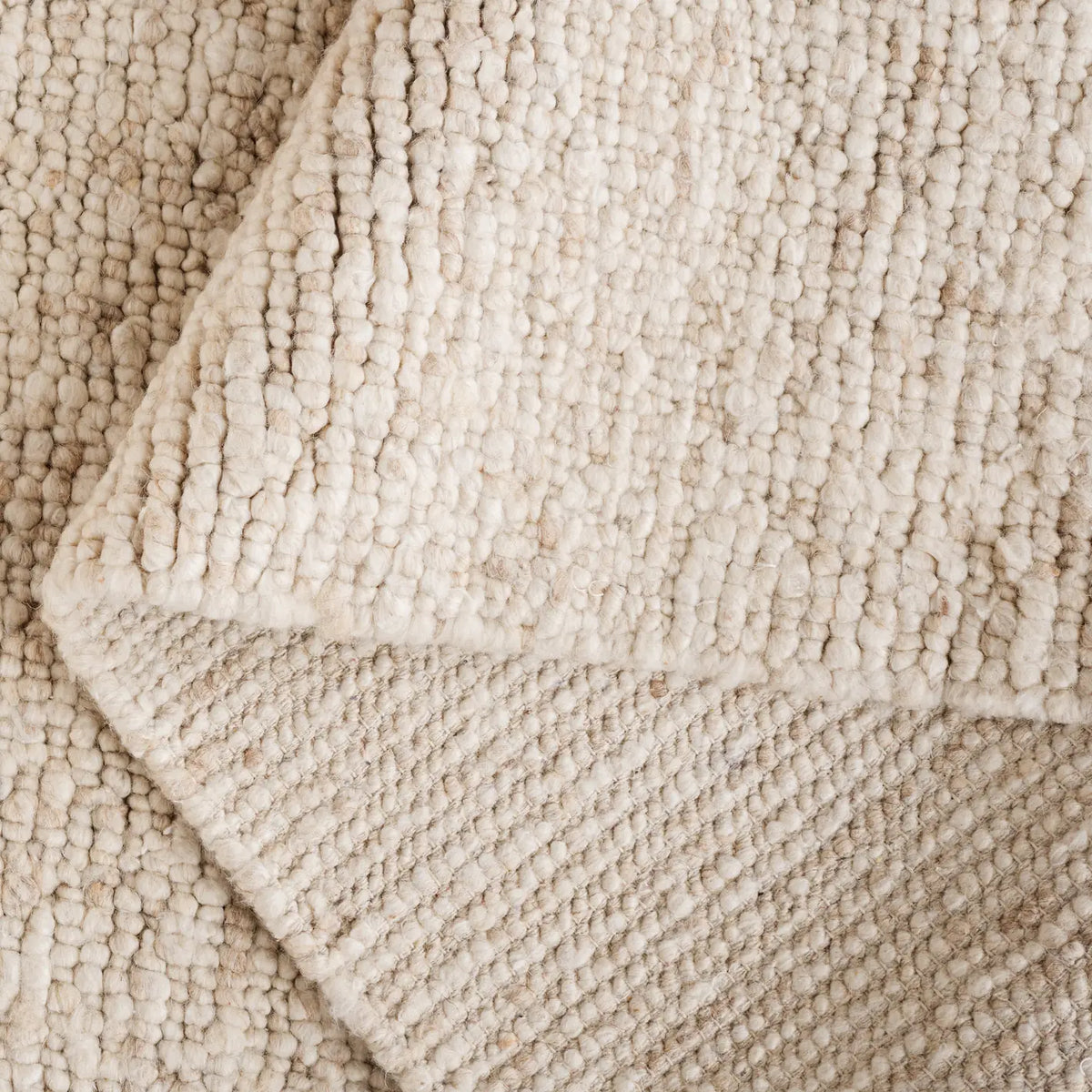 Safavieh Natura 4'-0" x 6'-0" Rug in Ivory / Beige