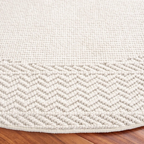 Safavieh Camden 5'-3" x 5'-3" Rug in Ivory