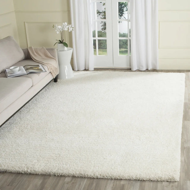 Safavieh Ultimate Shag 6'-0" x 9'-0" Rug in Ivory