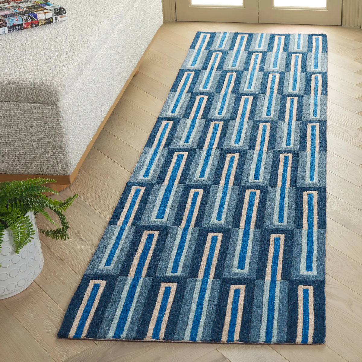 Safavieh Genre 2'-3" x 8'-0" Rug in Blue / Ivory