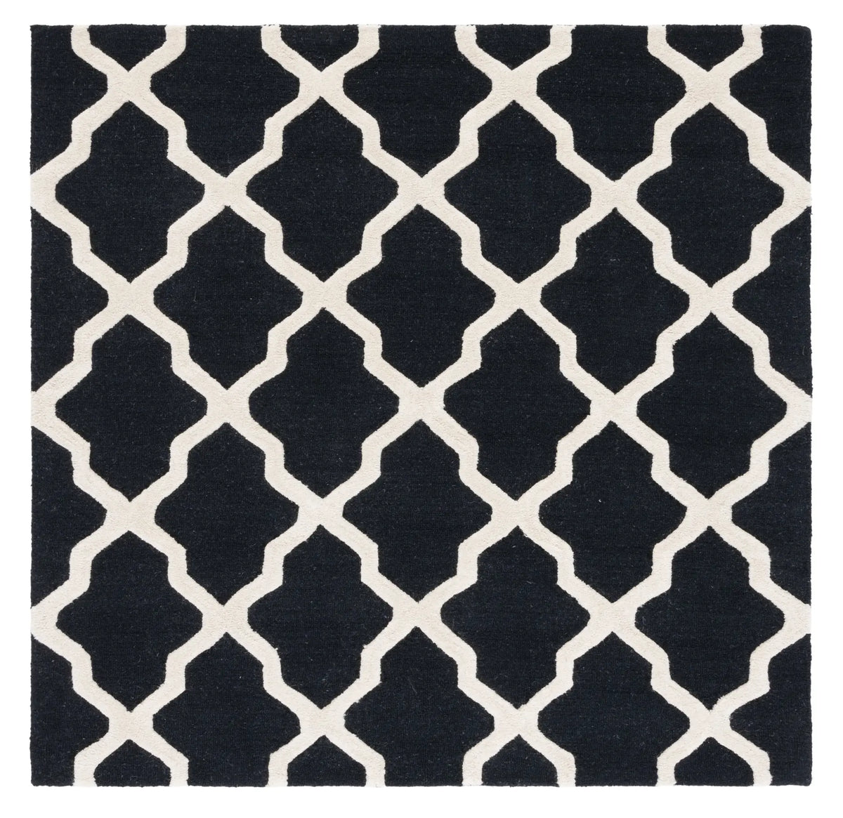 Safavieh Cambridge 6'-0" x 6'-0" Rug in Black / Ivory