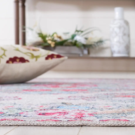 Safavieh Besarabian 4'-0" x 6'-0" Rug in Beige / Sage