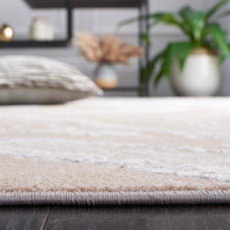 Safavieh Amelia 4'-5" x 6'-5" Rug in Beige / Grey